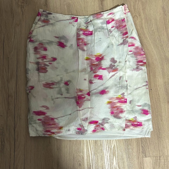 Banana Republic Wrap Pencil Skirt - Picture 3 of 4